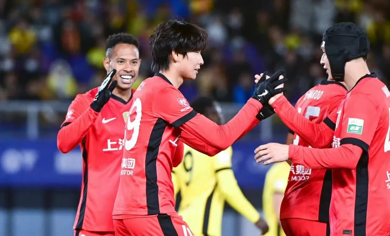 kaiyun sports-赛后法甲传出新动向，山东泰山回应争议，管理层表态——赛场秩序良好，资深球员宣示担当的简单介绍